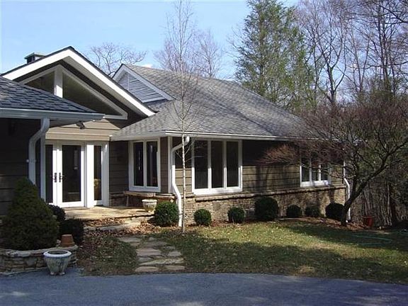 2nd image of 737 Moorewood Cir