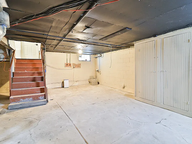 343 S Charles St — Photo 34