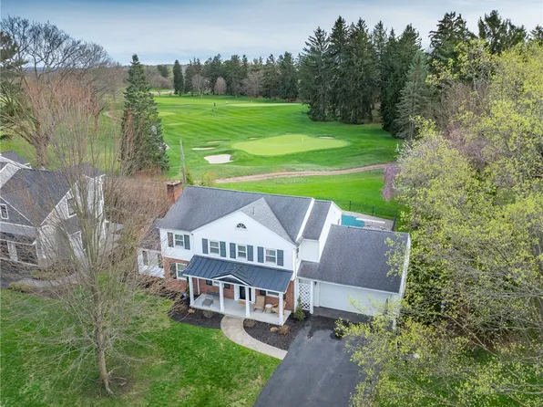 75 Pickwick Dr, Rochester, NY 14618