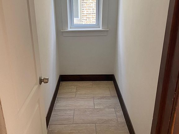 3rd image of 8431 S Manistee Ave #2