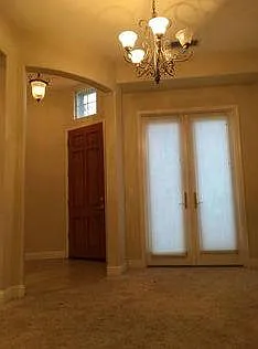 400 Bailey Ct — Photo 3