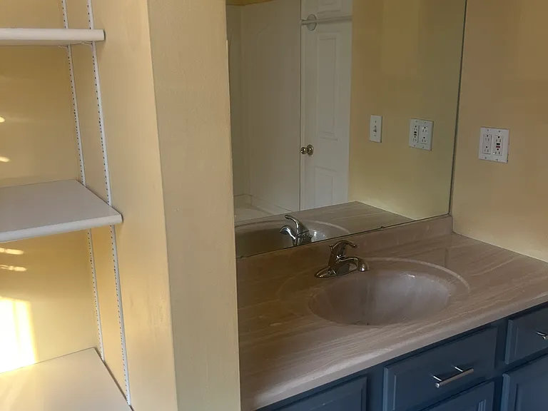 117 W Grand River Ave #1 — Photo 1