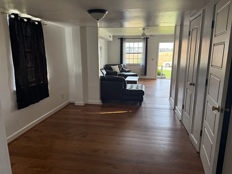 6004 Graston Ave — Photo 3