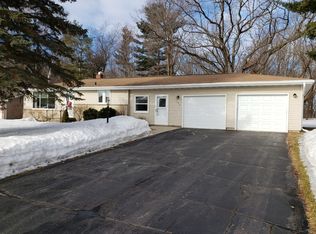 1173 Pinecrest Rd, Green Bay, WI 54313