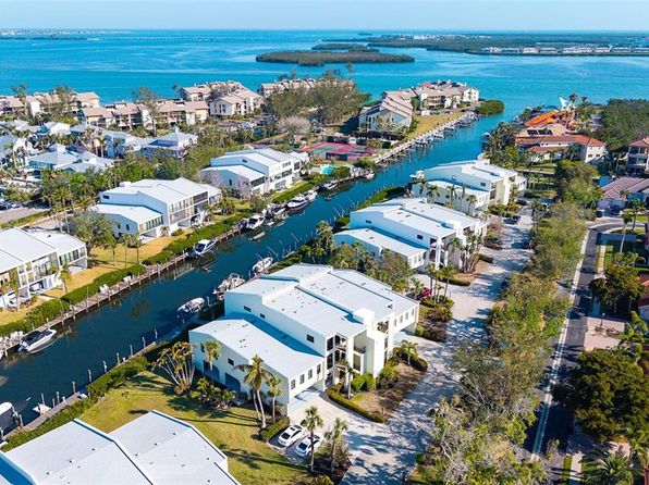 4104 128th St W APT 704, Cortez, FL 34215