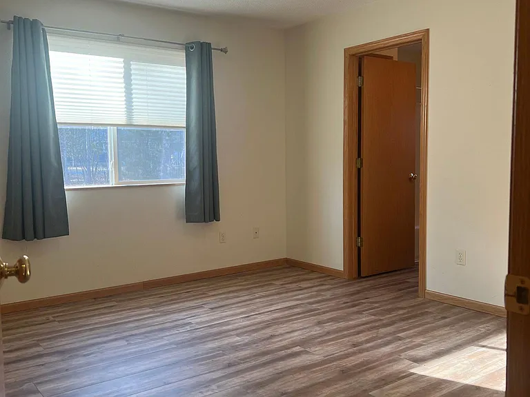 6044 Fountain Rd — Photo 10