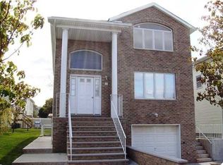 1093 Rossville Ave, Staten Island, NY 10309