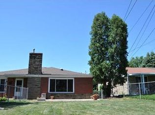 1564 Greentree Rd, Pittsburgh, PA 15220