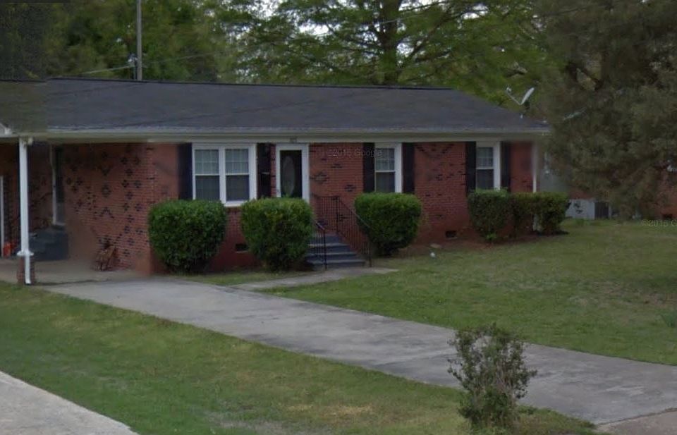 2nd image of 321 Barnes St