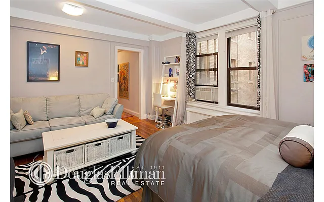 Sold by Douglas Elliman | media 10