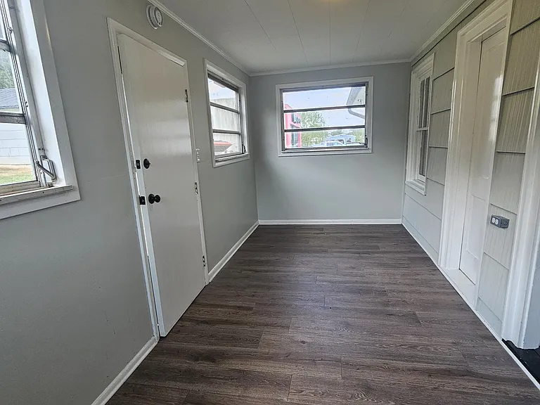 1060 Mulberry St — Photo 8