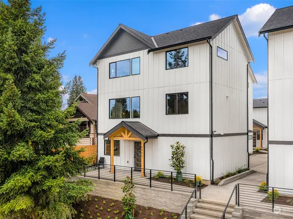 8453 18th Avenue SW, Seattle, WA 98106