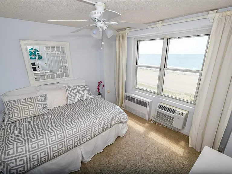 9400 Atlantic Ave #1003 — Photo 11