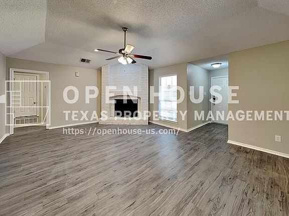 3rd image of 6880 Hickory Hollow Ln