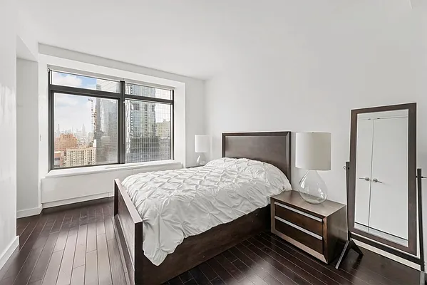 Rented by Nest Seekers International | media 19