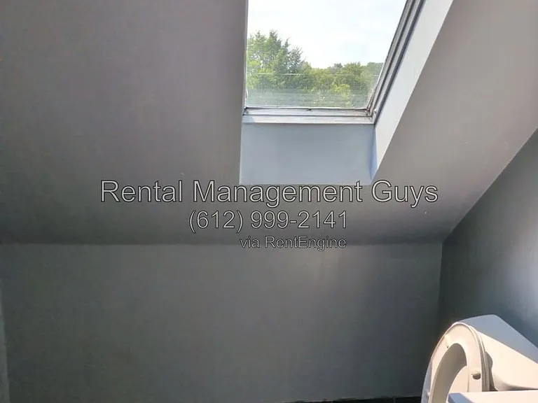 2411 Golden Valley Rd #2 — Photo 4