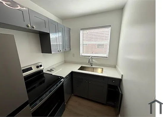 360 SW 27th Ter #B