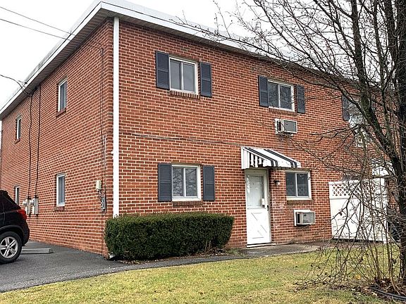 2nd image of 835 High St APT A