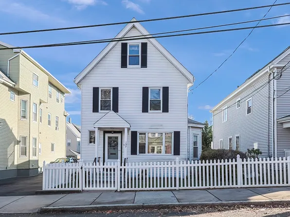 137 Glendale St, Everett, MA 02149