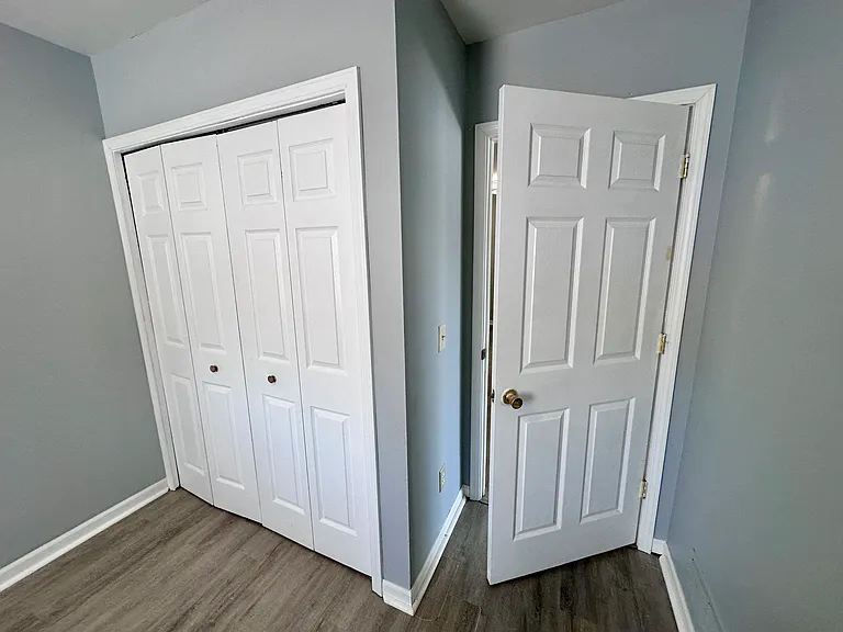 1751 Clara St — Photo 32