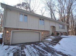 2660 Queensland Ln N, Plymouth, MN 55447
