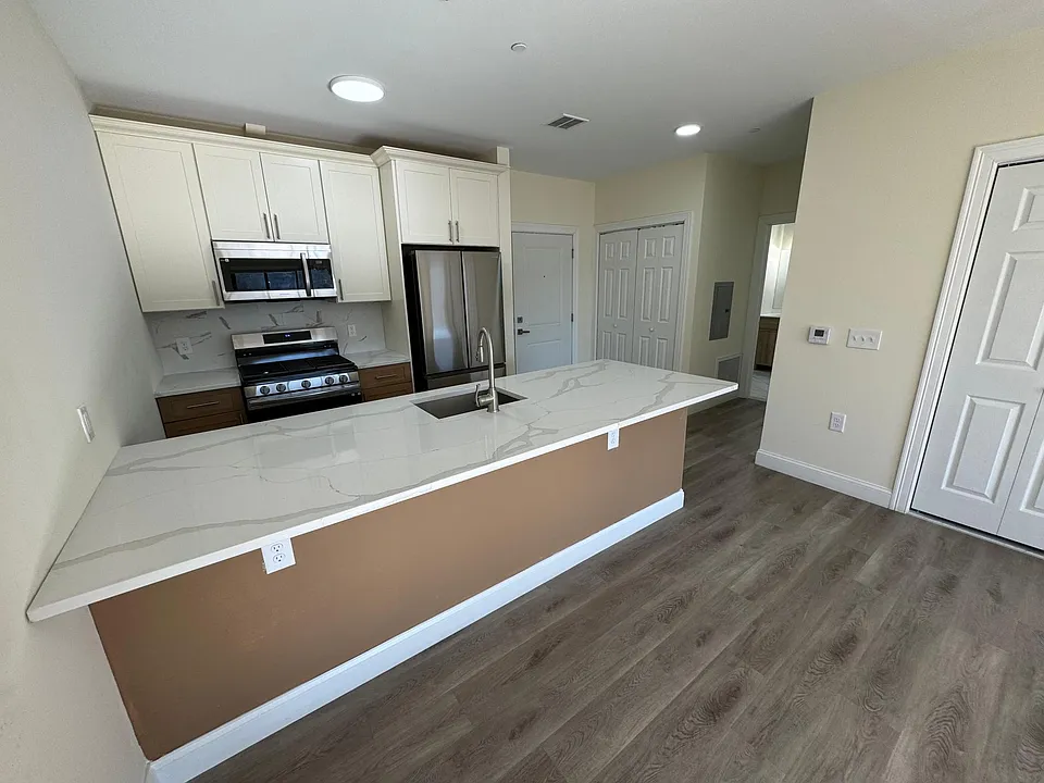 668 Communipaw