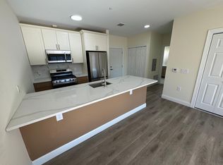 668 Communipaw Ave #302, Jersey City, NJ