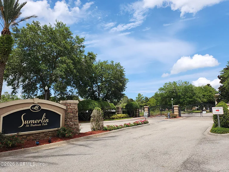 6181 Clearsky Dr — Photo 32