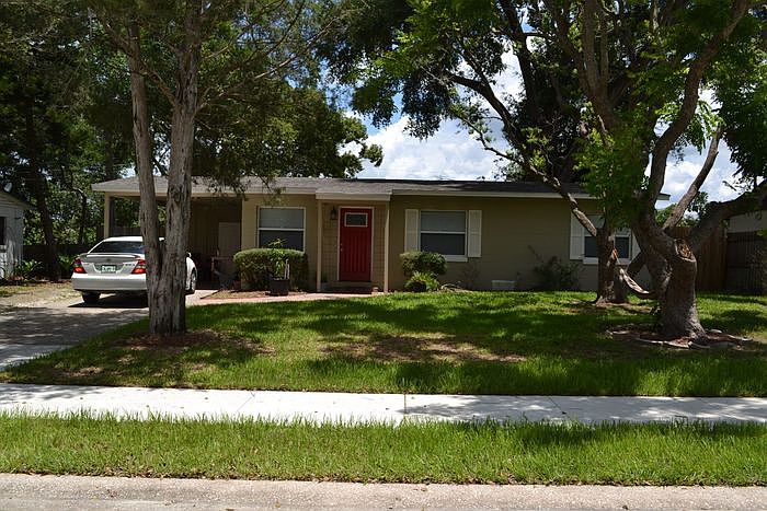 1st image of 322 Notre Dame Dr