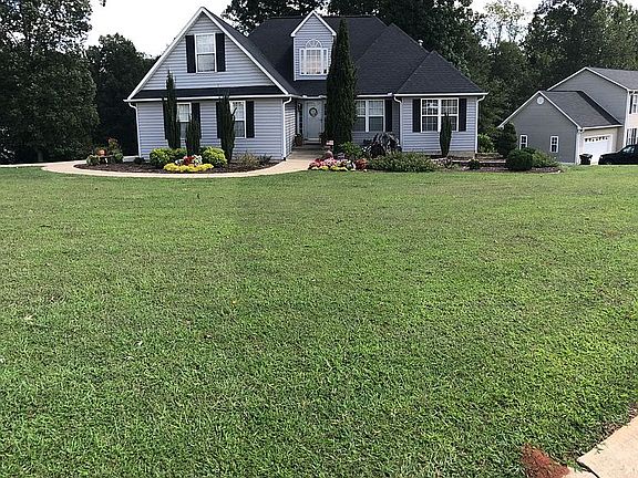 5th image of 420 Jennifer Lee Ct