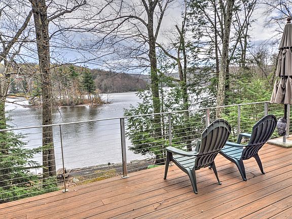 2nd image of 1438 Lakeland Dr