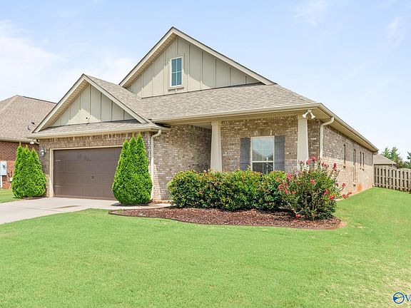 2nd image of 110 Goldfinch Dr