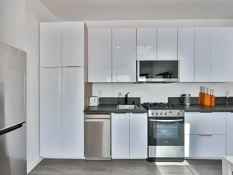 3407 N Mountain View Dr #A — Photo 5