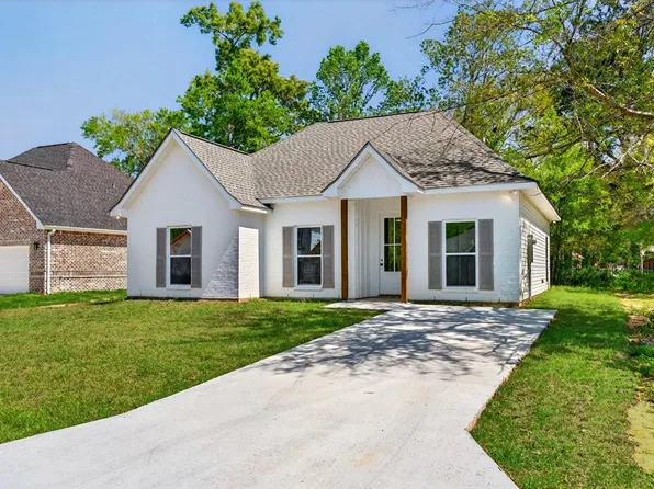 9 Magenta Ln, Picayune, MS 39466