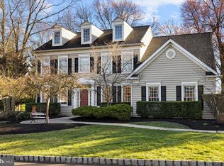 1042 Glendevon Dr, Ambler, PA 19002