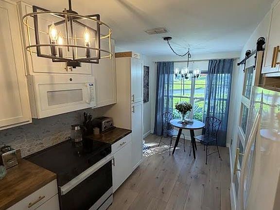 4th image of 3538 ROLLINGBROOK STREET SW