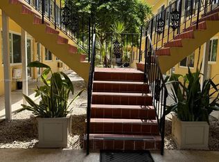 65 Washington Ave APT 4, Miami Beach, FL 33139