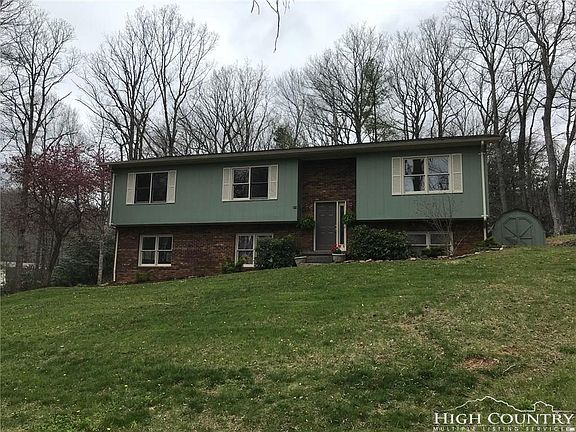 4th image of 211 Country Mountain Ln