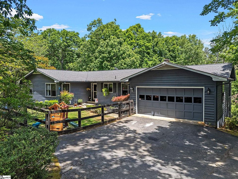 1st image of 707 Dogwood Trl