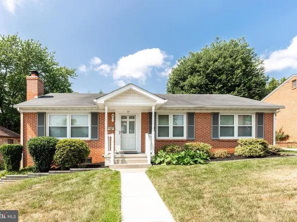 57 Chase St, Westminster, MD 21157