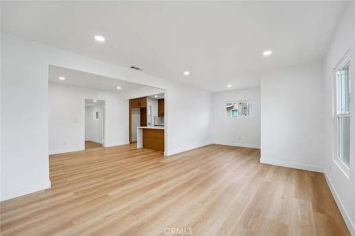 1634 Turrill Ave — Photo 3