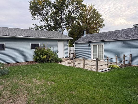 3rd image of 411 Miller Ave