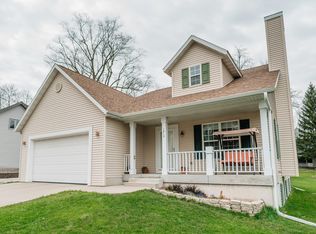 1912 Northview Rd, Waukesha, WI 53188