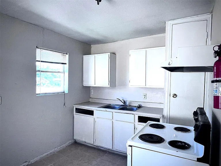 6802 Sayers St #A — Photo 13