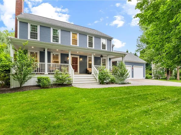 25 Morra Way, Rumford, RI 02916