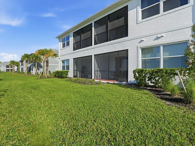 11851 Venetian Lagoon Dr #103 — Photo 38
