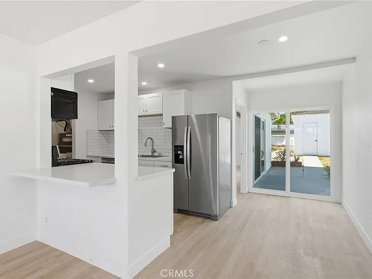 1700 Voorhees Ave — Photo 5