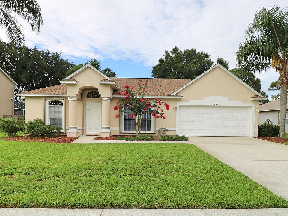 1st image of 847 Honeysuckle Dr