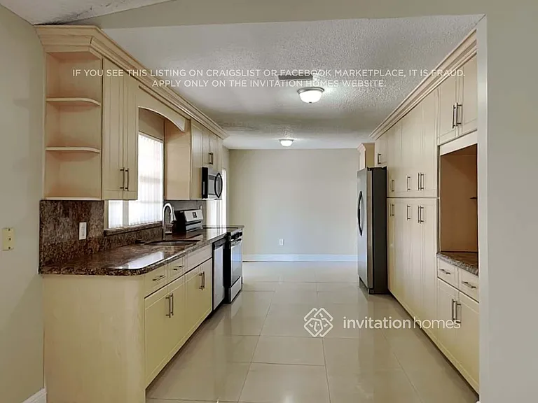 1086 NW 128th Ave — Photo 9