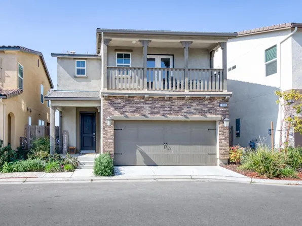 218 Mission Dr S, Madera, CA 93636